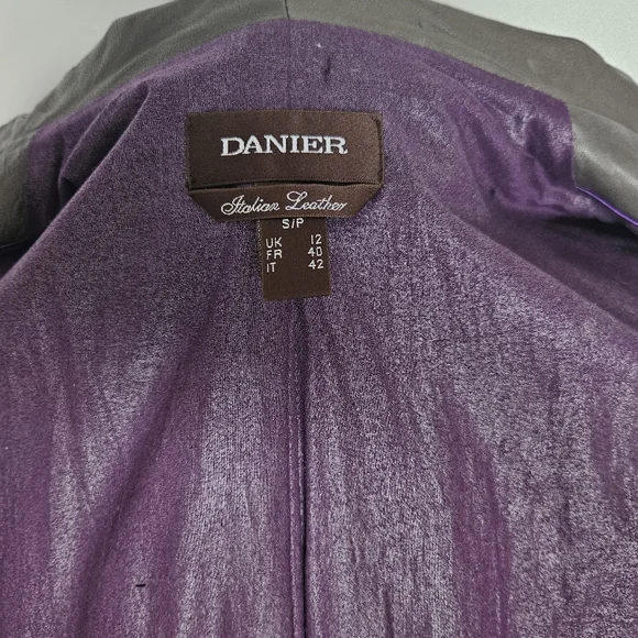 Danier leather draped avantgarde  jacket. - Picture 8 of 8